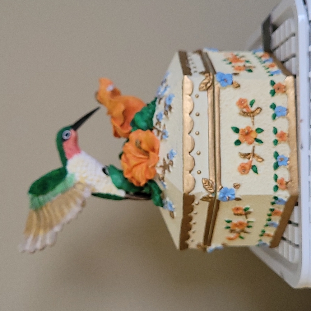 Ruby  throated hummingbird  wings of love collection 2004 - Picture 2 of 6